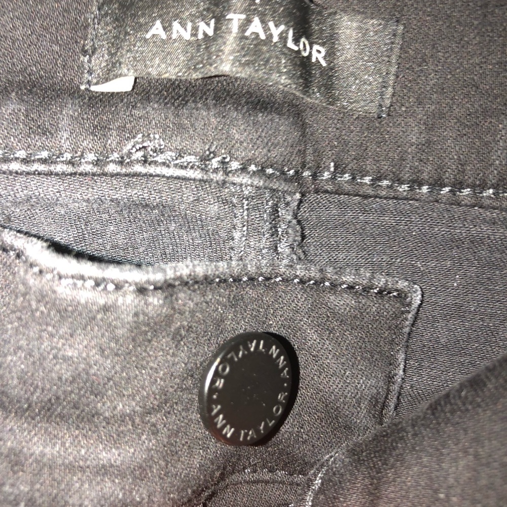 Ann Taylor skinny size 8R jeans. Never worn